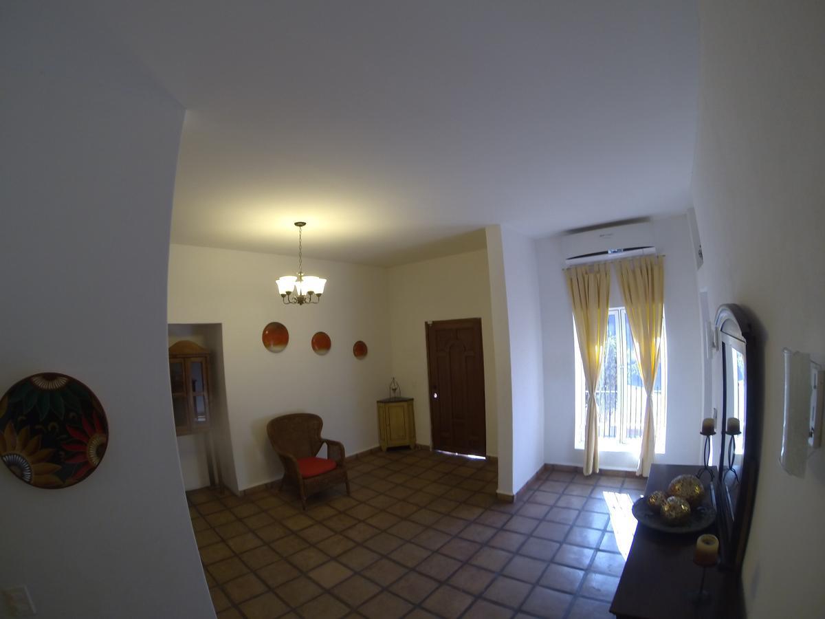 Central Bed & Breakfast 拉巴斯 外观 照片