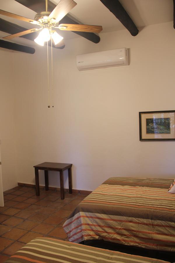 Central Bed & Breakfast 拉巴斯 外观 照片